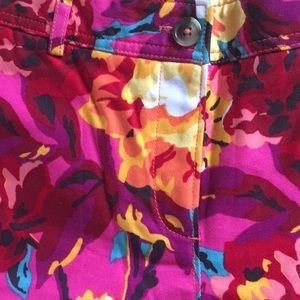 Isaac Mizrahi Shorts - vintage Isaac Mizrahi floral shorts Isaac Mizrahi Shorts - vintage Isaac Mizrahi floral shorts